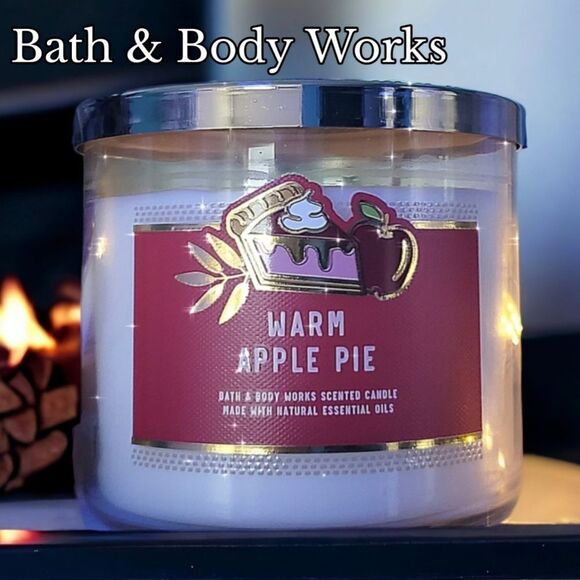 Bath & Body Works Warm Apple Pie Candle - Picture 1 of 3